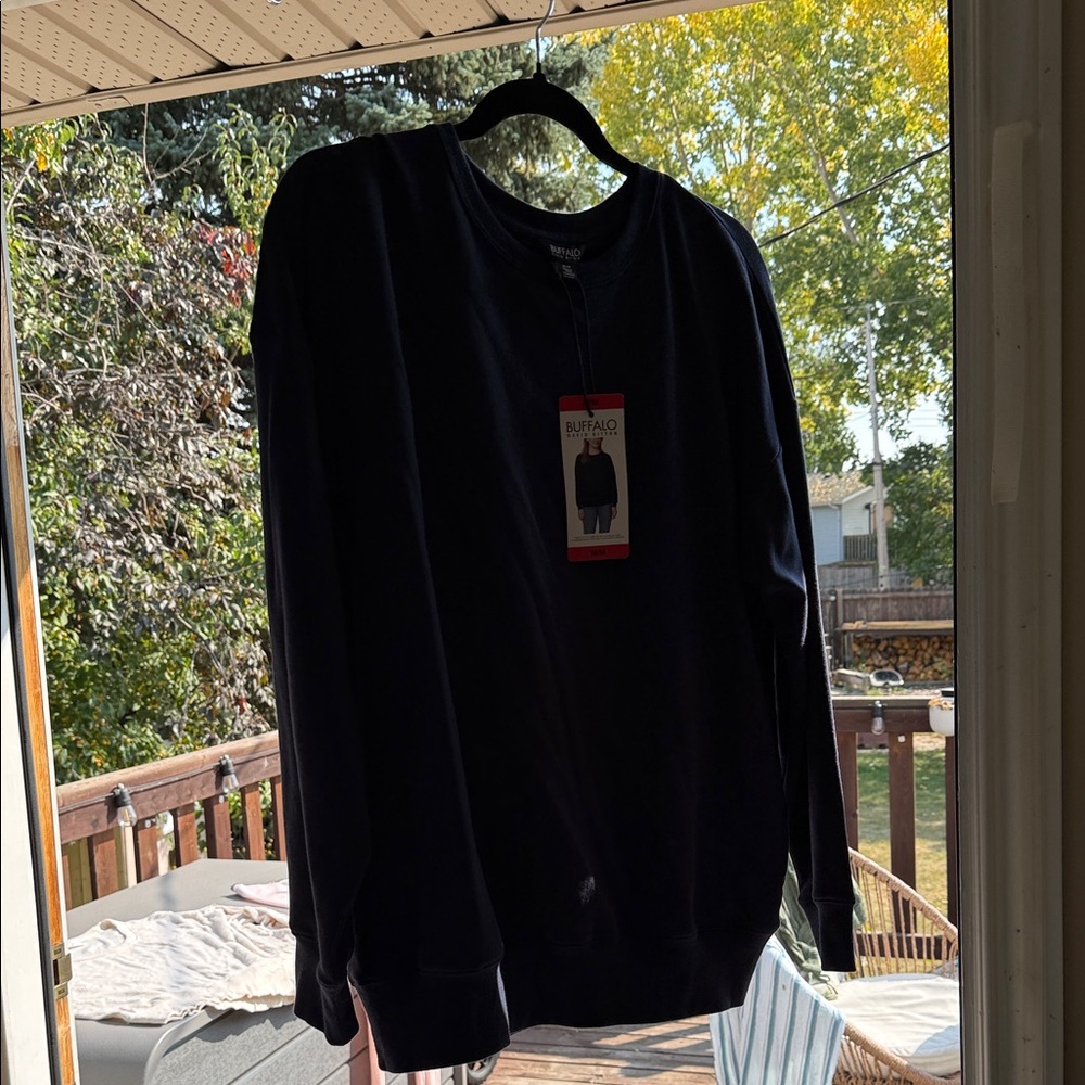Buffalo David Bitton womans Navy Sweatshirt NWT size Med